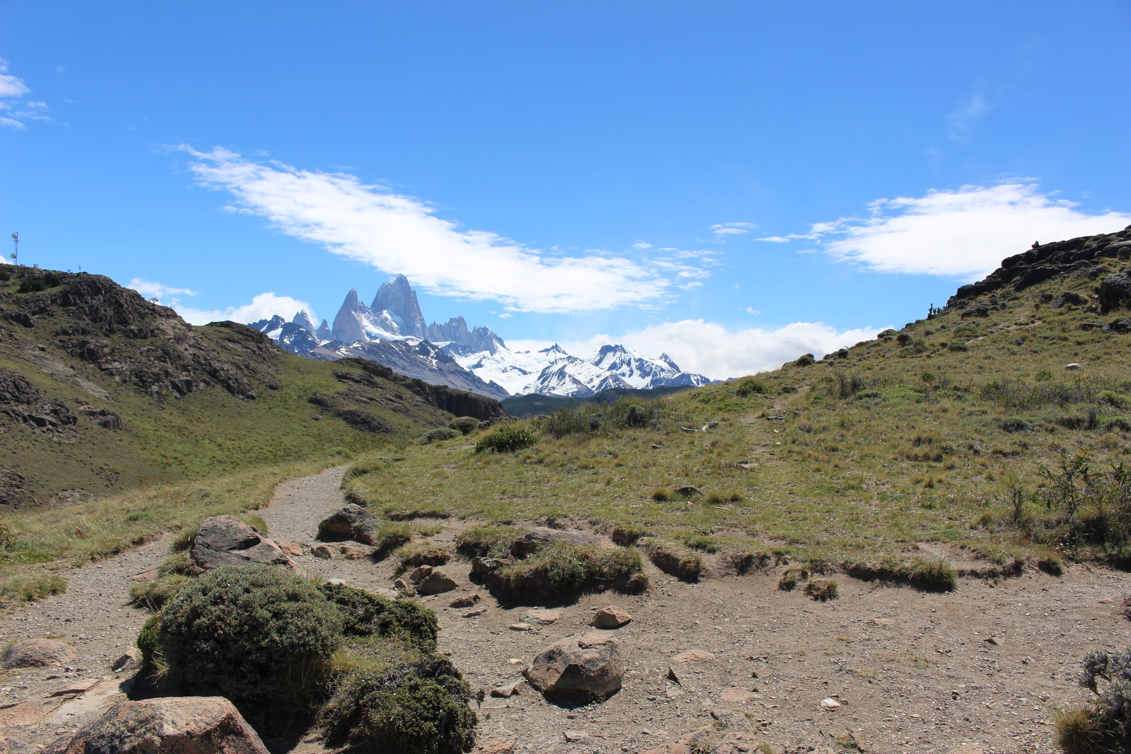 Hiking near Miradors de Los Cóndores and Miradors de Las Águilas