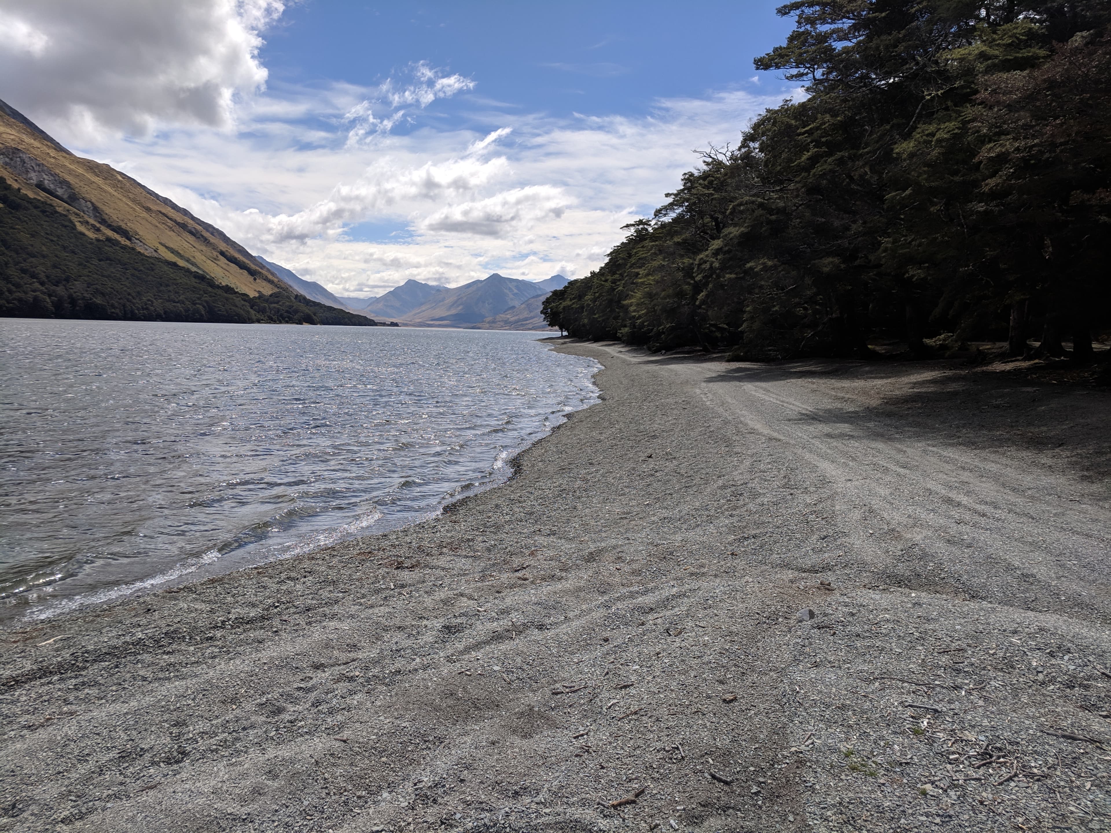 Nen Hithoel beach
