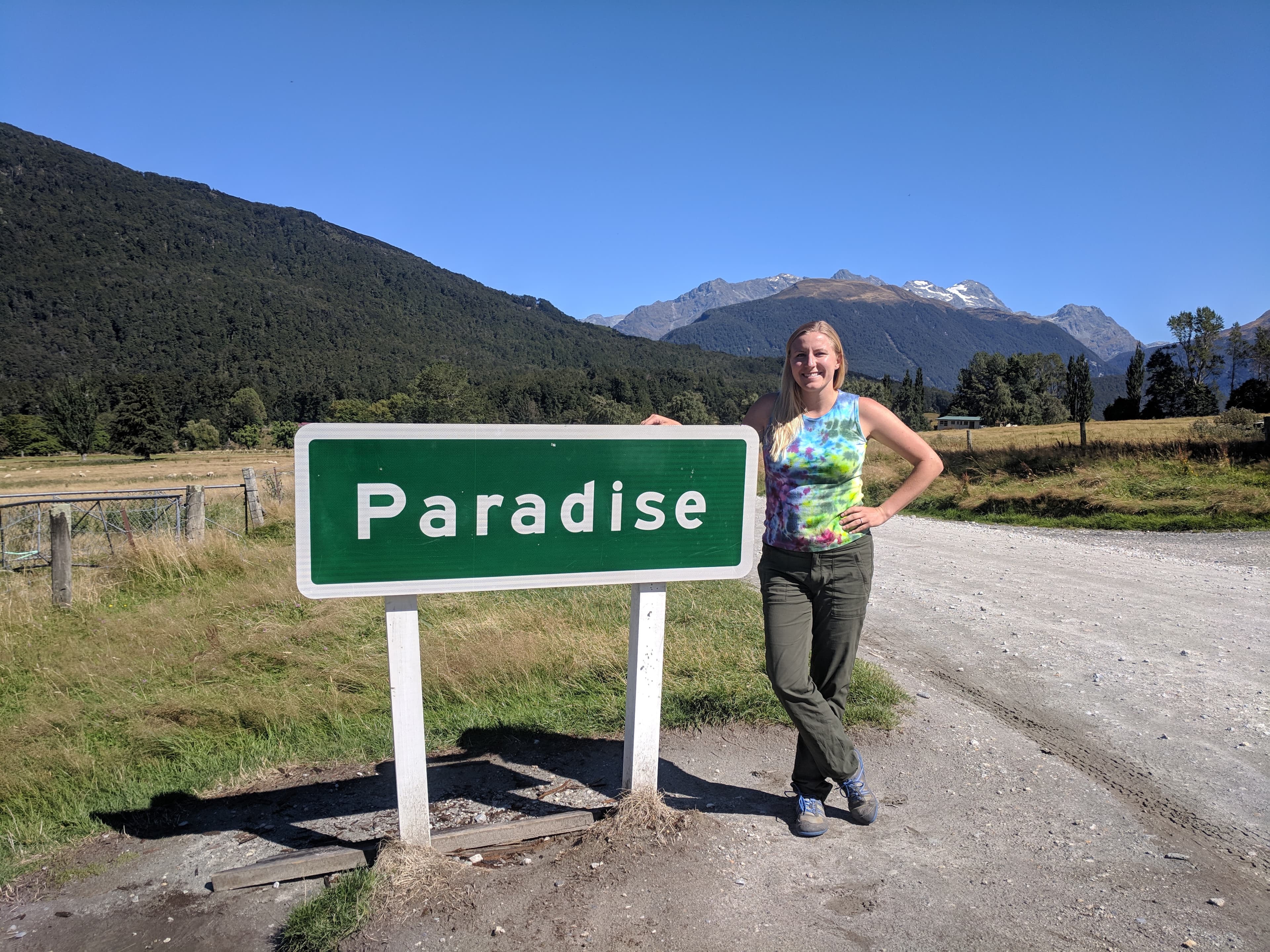 Lauren at the sign to Paradise Valley