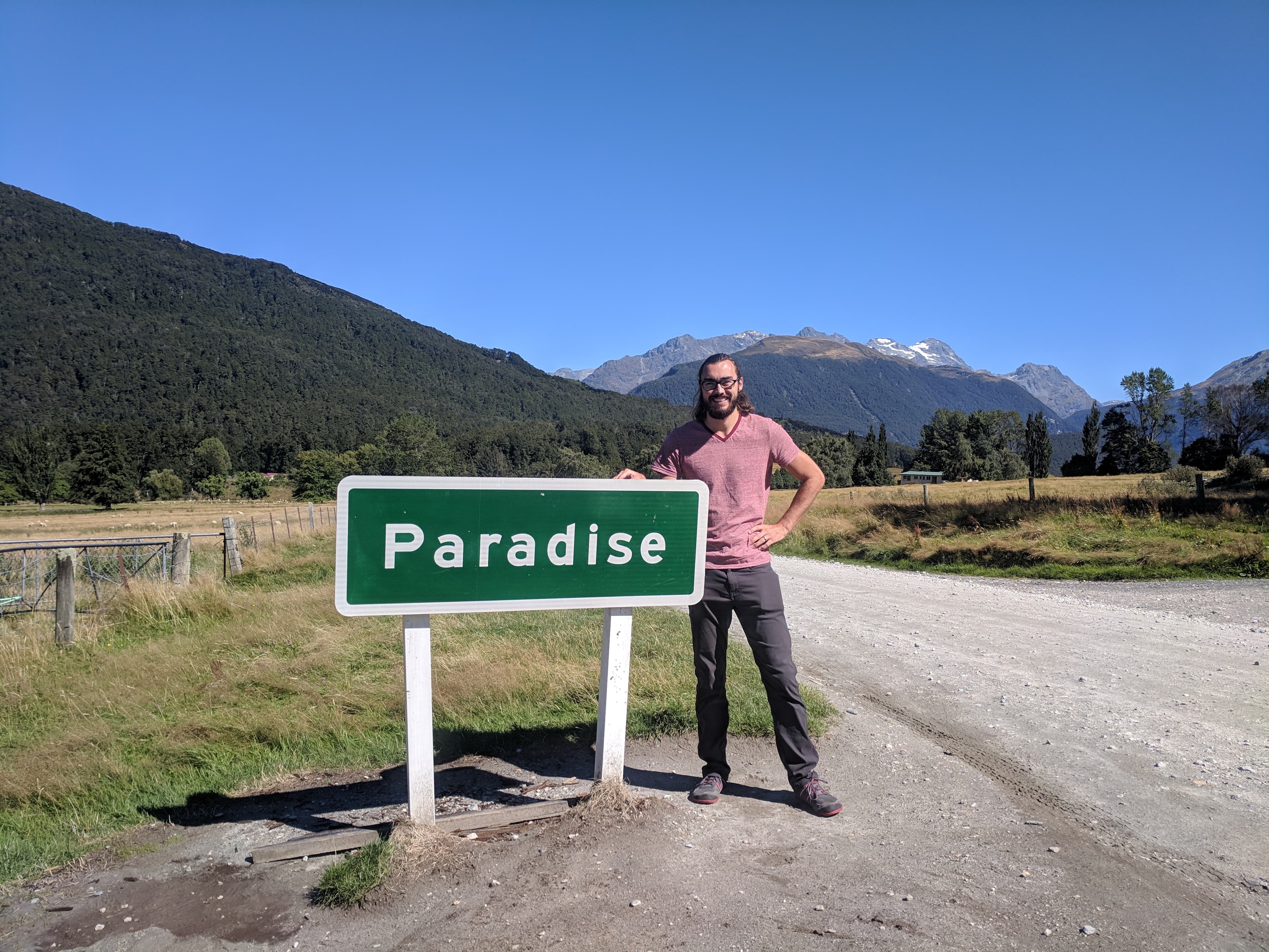 Gerrod at the sign to Paradise Valley