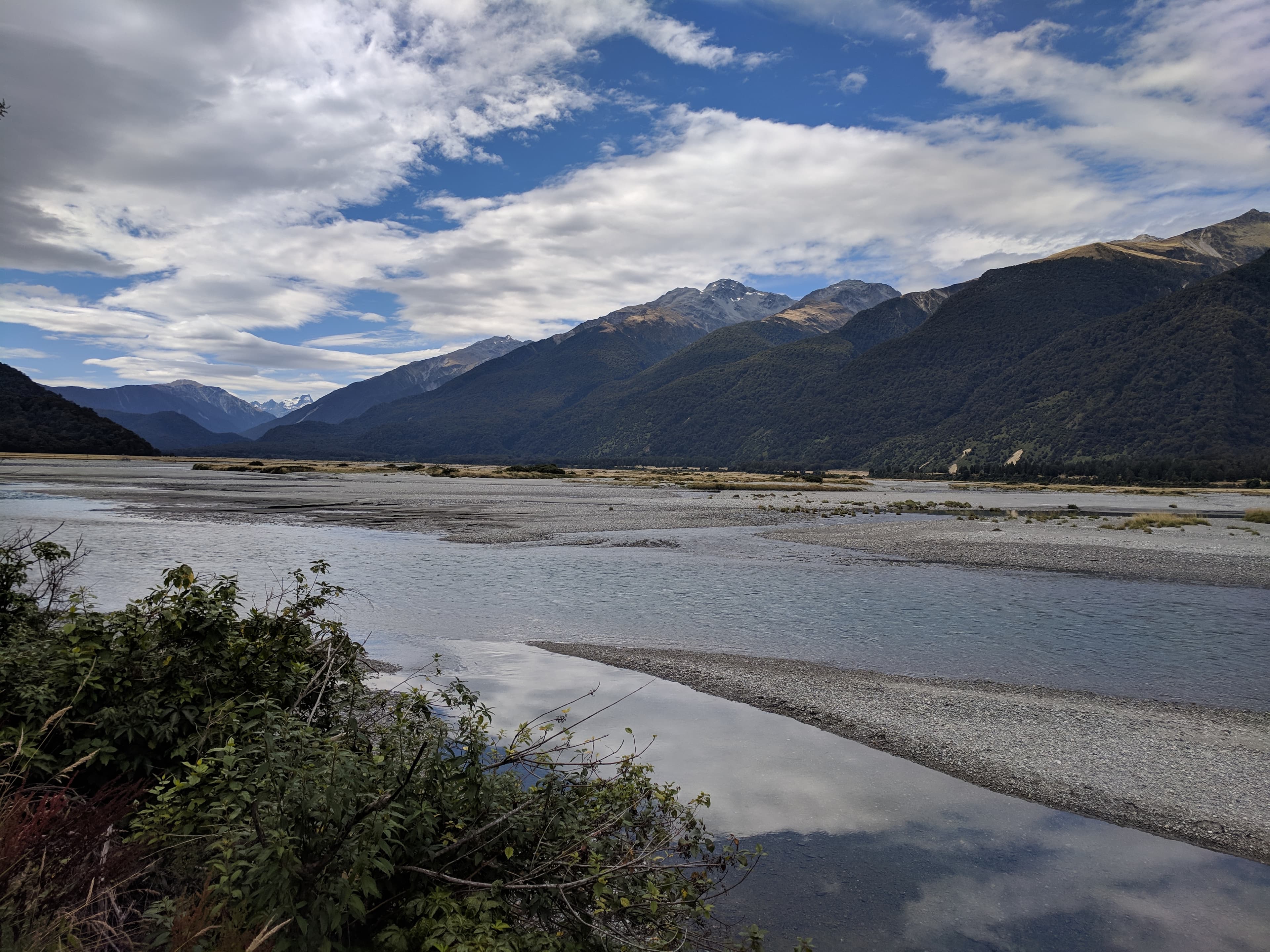 Mountains and Lakes on the drive to Wanaka